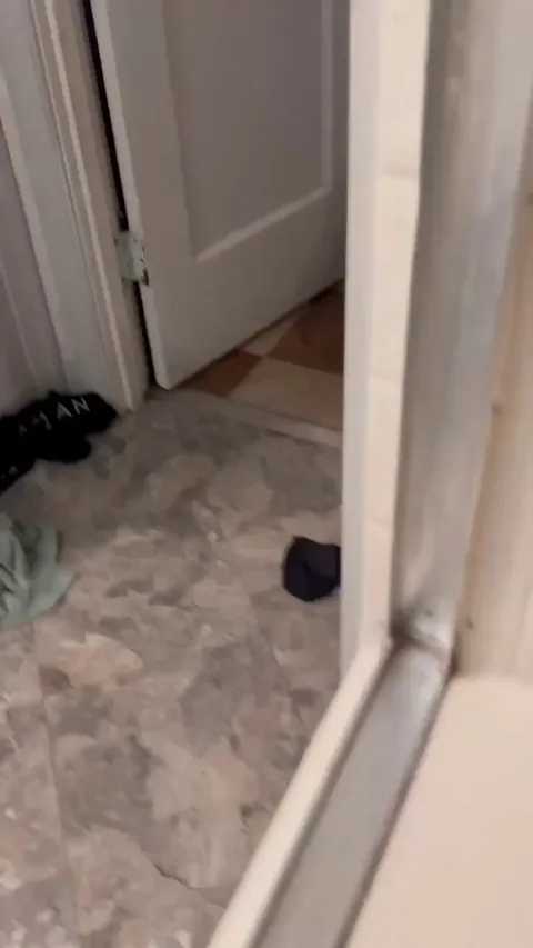 Human, I heard you like random things during your bath.