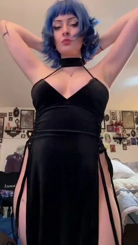 Thick titties and thick ass :3