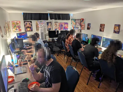 Never Too Old To Frag: We're in our 30's and 40's and still having LAN Parties like it's 1999.