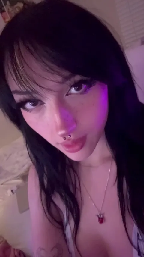 Ahegao princess reporting for duty