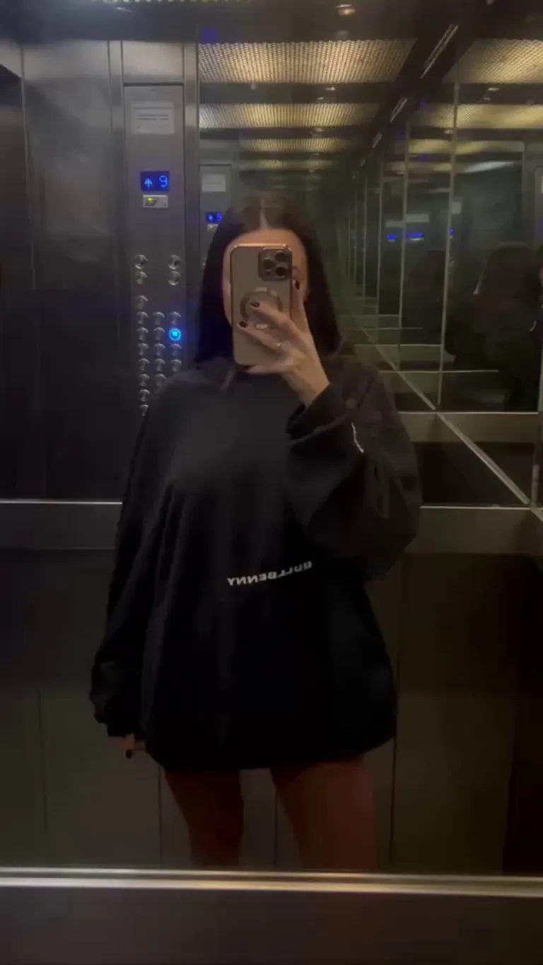 It becomes a passion to show my breasts in the elevator