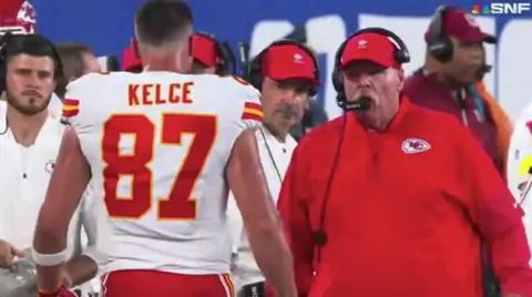 Chiefs Travis Kelce and Head Coach Andy Reid once again get into heated discussion on the sideline