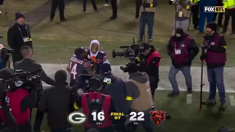 [Highlight] DJ Moore after catching game-winning touchdown catch: "At the end of the day, it's F--k the Packers!"