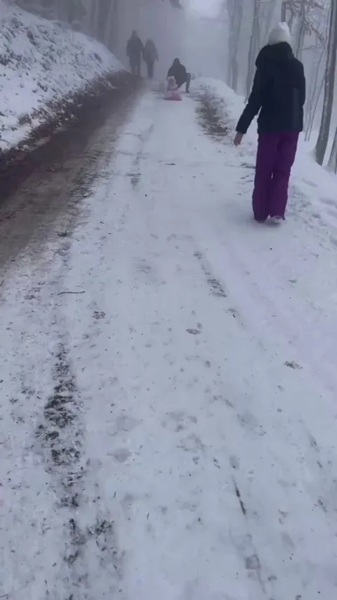 There must be a better place to have fun with your children.