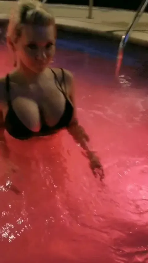 Hot tub fun. Those people had no idea lol