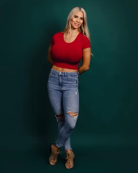 Super busty fitness model