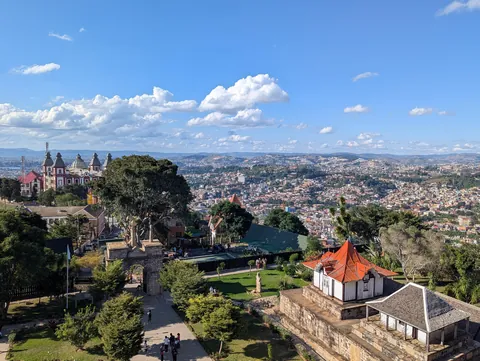 Madagascar : a dying Eden.  It needs you.