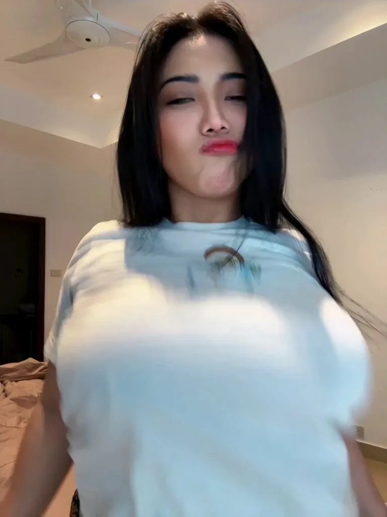 Many call me weird… so this is for the ones that like my goofy personality [drop]