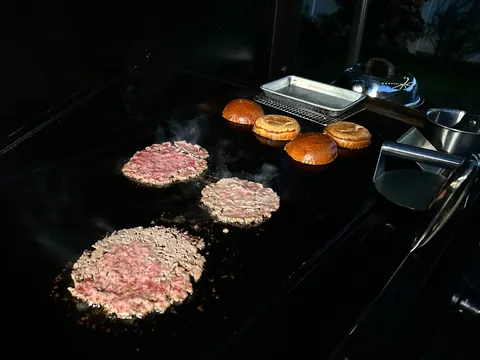 [Homemade] smash burgers