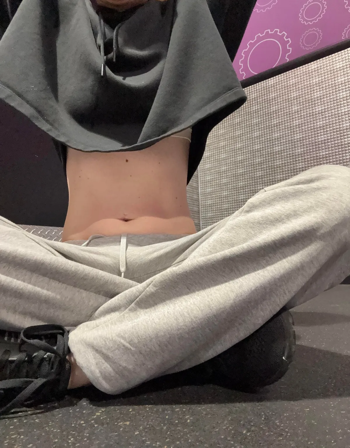 I made it back to the gym...🙈 even tho it took a while are you proud o[f] me 👉🏼👈🏼?