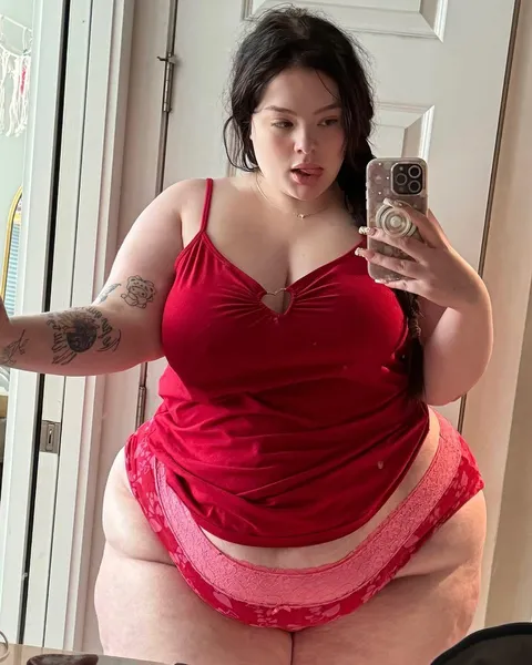 I hope you’re into really thick girls