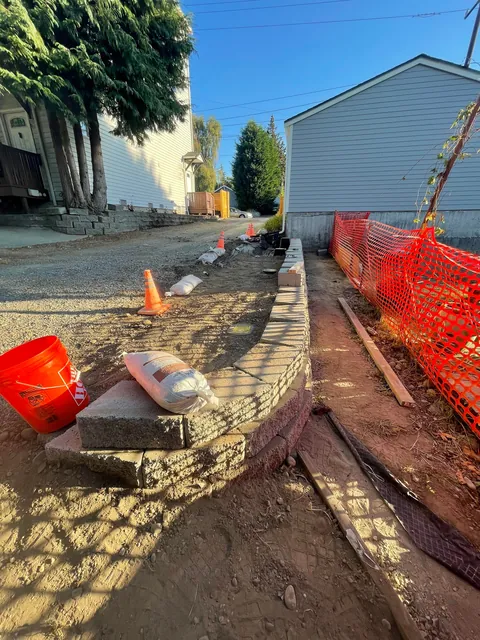 A few years ago my rotting fence fell over so I decided to build it back better.