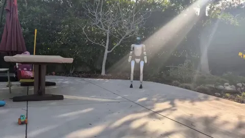 Robotics engineer posted this to make a point that robots are "faking" the humanlike motions - it's just a property of how they're trained. They're actually capable of way weirder stuff and way faster motions.