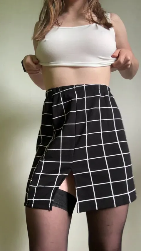 I get embarrassed because of their size [OC]