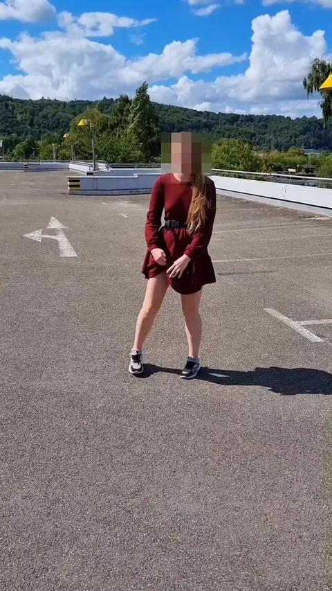 Public pee on a parking deck 😈💦