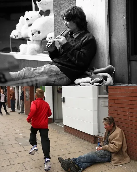 Photographer tracked down people he captured 40 years ago to recriate their photos