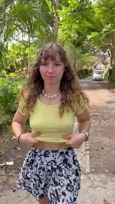 Love to show off my titties in public