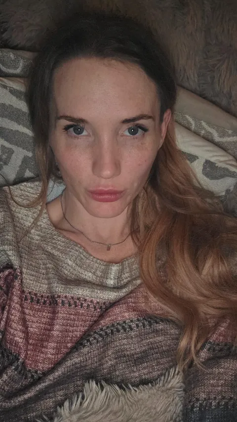 With or without brace? English teacher at 33