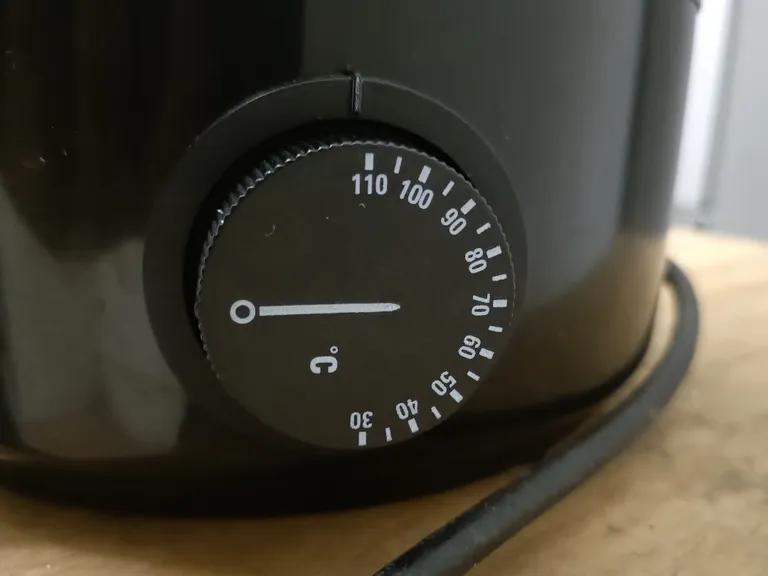 People at work do not understand how water temperatures work