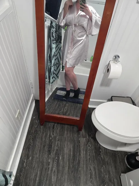 I love my silky robe