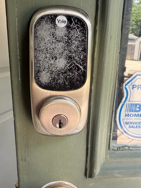 Yale lock touchscreen mess