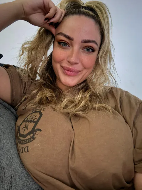 Oversized brown t-shirt