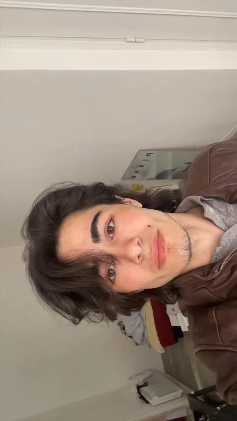 Would you say this is too much for a straight dude ?