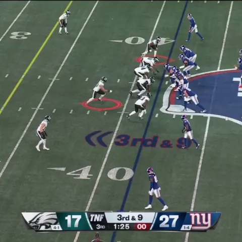 [Highlight] Russell Wilson throws first pass of the night into the dirt