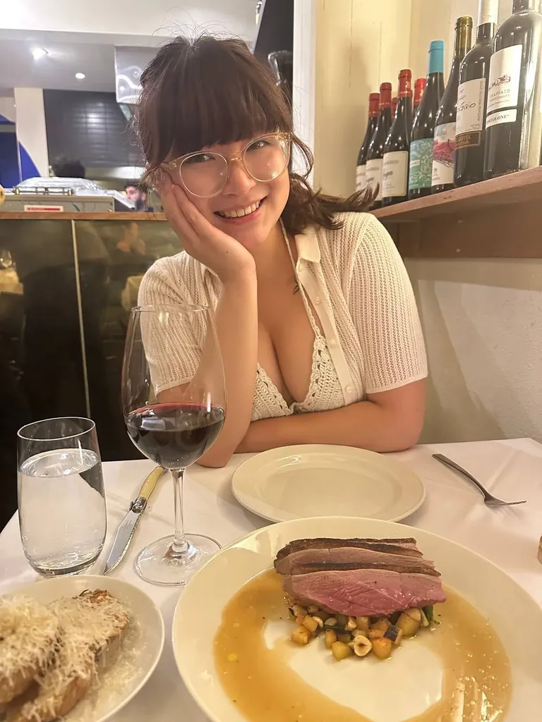 buy me dinner and i'll give you dessert later