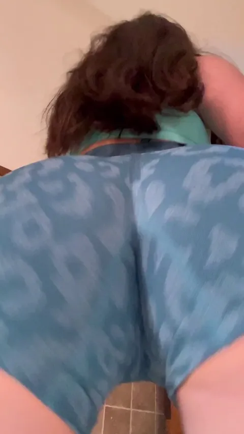 New year is cuming and my twerk booty knows it