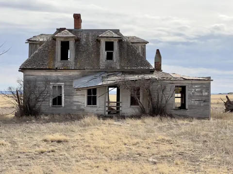ext. shooting location from *The Lost Room* outside Estancia NM