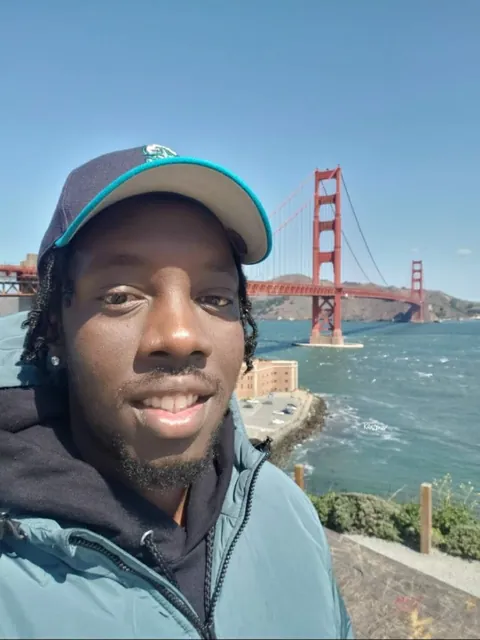Golden Gate Bridge Selfie