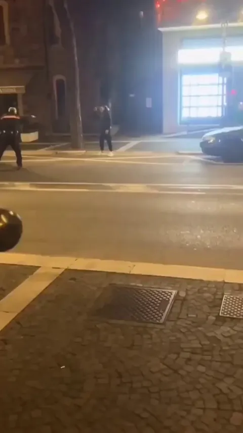 Cop tries to shoot stabber in the legs