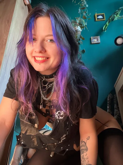 oh no my shirt ripped