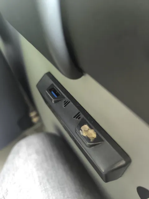 Man I hate wankers that do this to FREE usb outlets