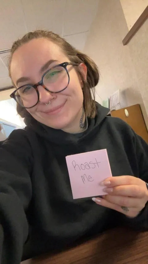 F, 26 :)