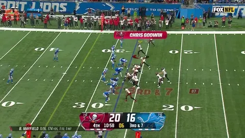 [Highlight] Aidan Hutchinson gets his 5th sack of the game