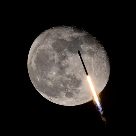 Falcon 9 crossing the Moon | Michael Seeley