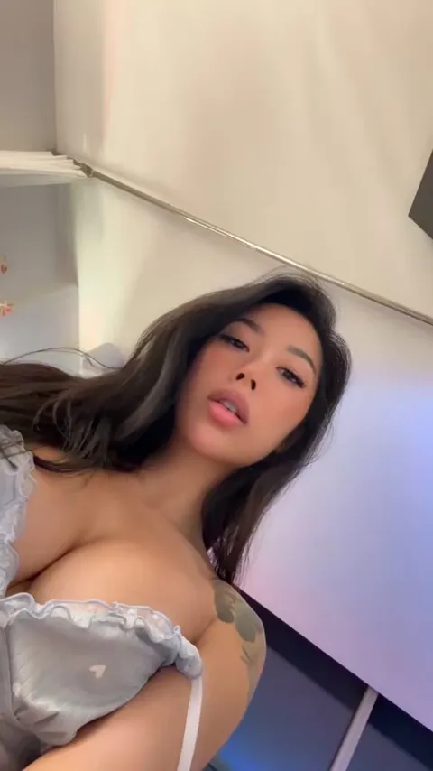 Would you fuck a 31yr old Vietnam wifey?