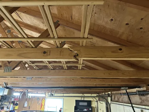 Broken Truss Chord in Garage