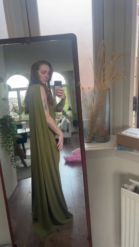 Opinion on dress?