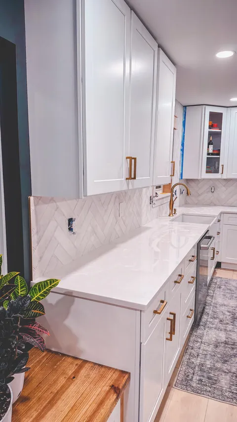 Update: Herringbone backsplash - never again