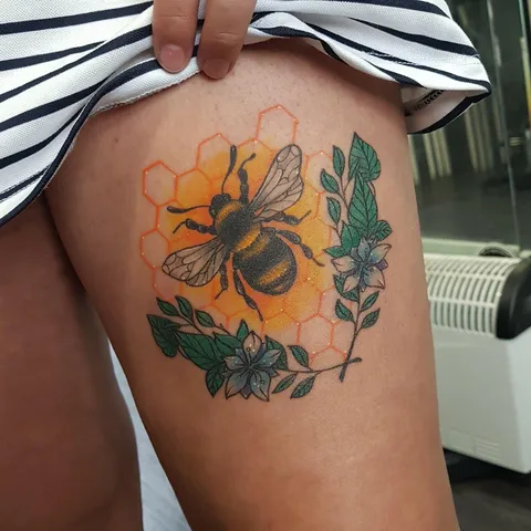 My bee tattoo by Lauren Hodgson at Evolve Tattoos Lancaster, England, UK