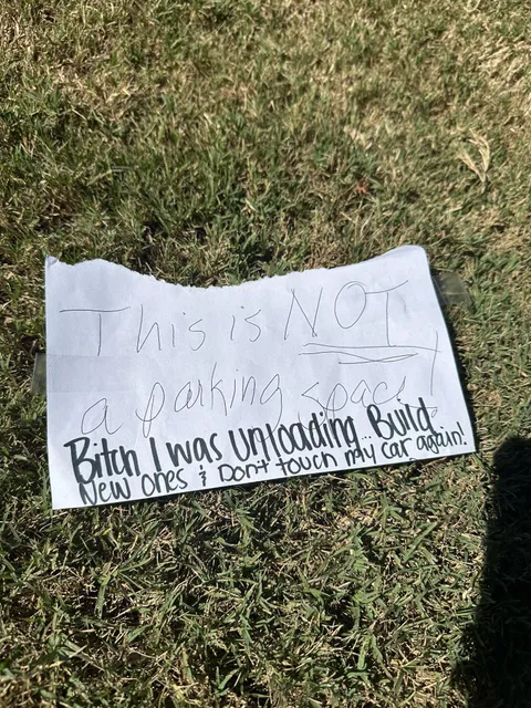 Seems my apt neighbors are also unhappy with the minimal parking 👀