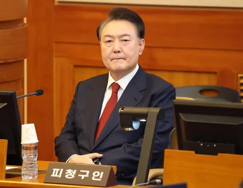 Judges vote unanimously to impeach President Yoon. (11:22AM Local time)