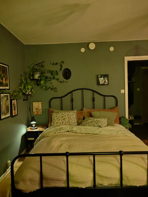 I love what my apartment is becoming! A tour