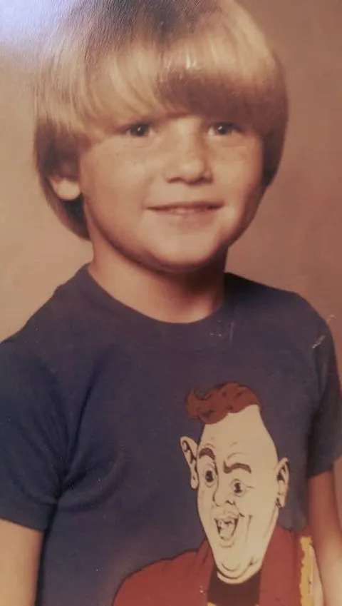 2nd grade 1986 - My mom forgot it was picture day (OC)