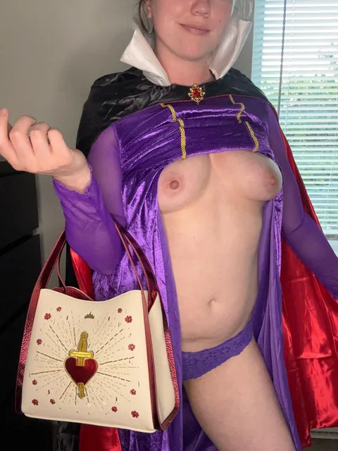 The Evil Queen by Me 29f