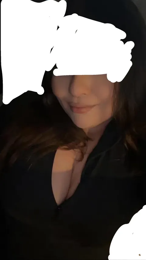 (22/22) [MF4M] SFV/LA area - young couple looking for male or couple
