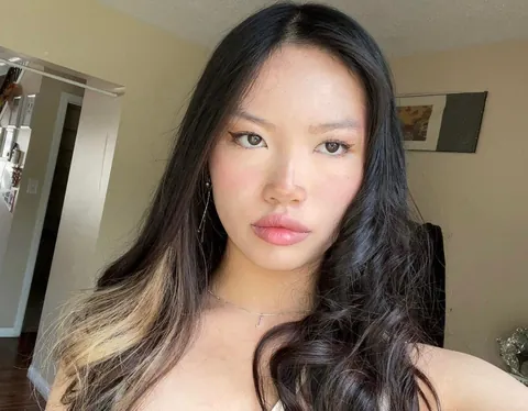 What makeup tricks could make me look kinder?